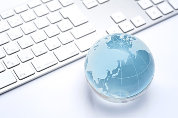 キーボードと地球儀