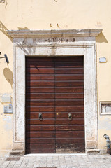 Obraz na płótnie Canvas Drewniane drzwi. Narni. Umbria. Włochy.