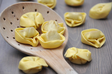 Rohe Tortellini