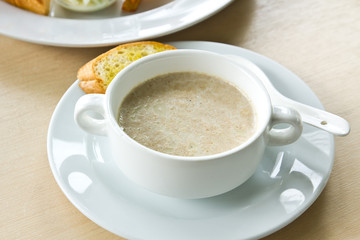 Mushroom soup with bread
