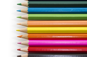 並べた色鉛筆