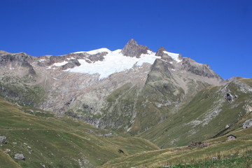 Fototapeta na wymiar Aiguille des Glaciers