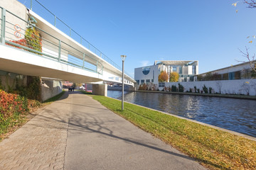 River Spree and bundeskanzleramt