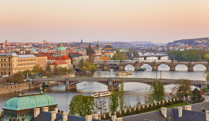 Fototapeta na wymiar Praga o zachodzie słońca