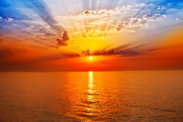 Poster Im Rahmen Sonnenaufgang im Meer © merydolla