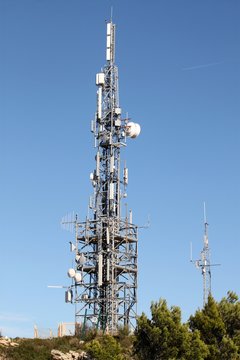 Tour &eacute;mettrice de t&eacute;l&eacute;vision