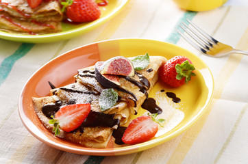 Strawberry crepes
