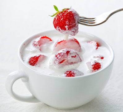 Homemade yogurt with strawberries