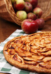 Open apple pie