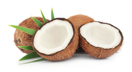 Fototapeta na wymiar Coconut z liśćmi