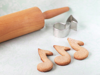 Oatmeal cookies shaped as notes