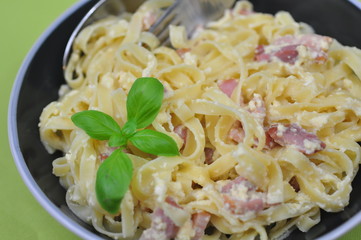 Tagliatelles à la carbonara