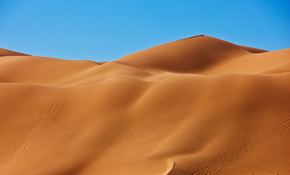 Sand dunes in a desert in California, USA © Travel Stock
