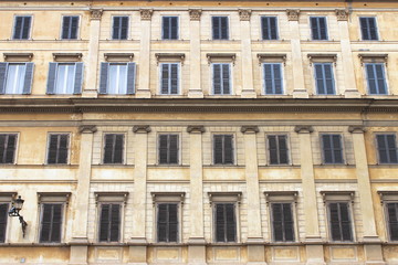 Fototapeta na wymiar Ancient building in Rome