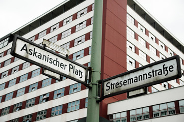 Obraz premium Signpost near Potsdam Place in Berlin