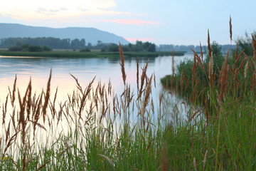 Obraz premium Beautiful river in evening