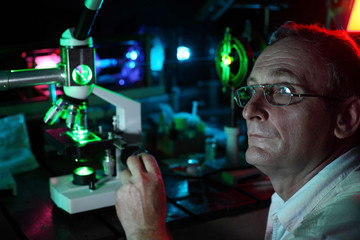 Scientist demonstrate laser of microparticles