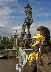 Fototapeta na wymiar Paryż, Pont Alexandre III i Grand Palais