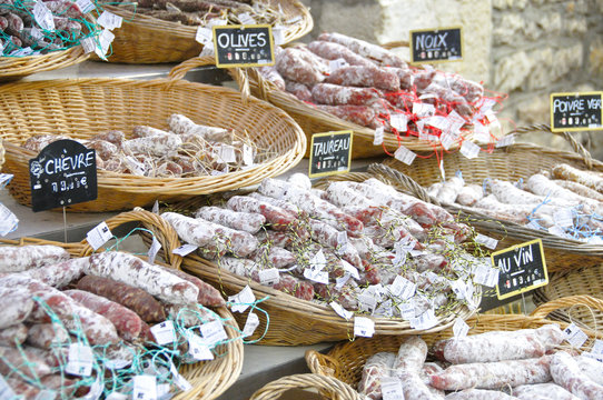 &eacute;tal de saucissons