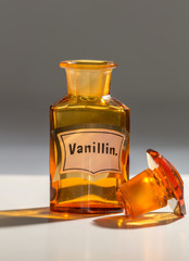 Alte Apothekerflasche für Vanillin