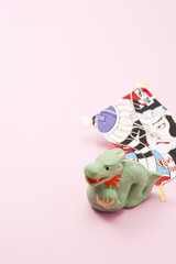 竜の干支置物と凧