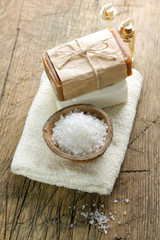 Aromatic spa set with sea salt