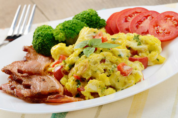 Scrambled eggs with bacon