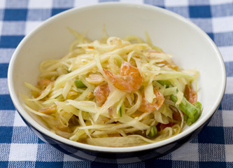 Thai papaya salad