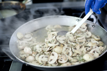 champiñones salteados