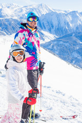 Fototapeta na wymiar Szczęśliwe narciarzy
