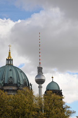 Fototapeta na wymiar Cathedral of Berlin TV Tower