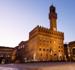 Fototapeta na wymiar Palazzo Vecchio (Stary Pałac) Massive romańska Fortress P
