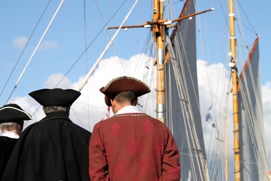 Tricornes au d&eacute;but du 18 &egrave;me si&egrave;cle