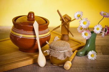 jar of honey, Close up