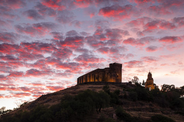 castillo con nubes