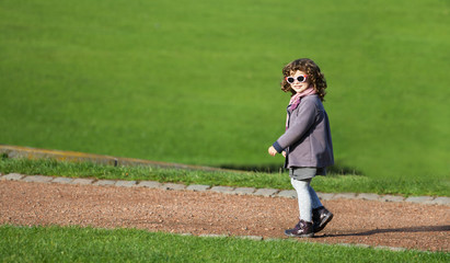 Obraz premium Stylish little girl