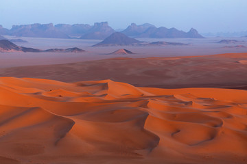Sunset in Sahara - obrazy, fototapety, plakaty