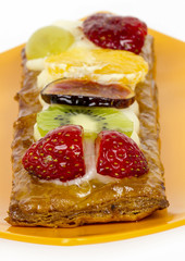 Pastry cream and fruits