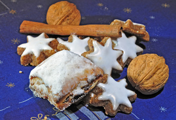 Weihnachtsgebäck  #121017-004