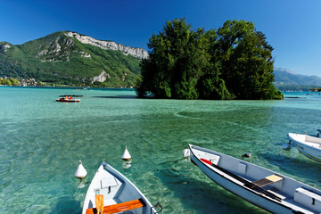 Barques sur le lac d'Annecy
