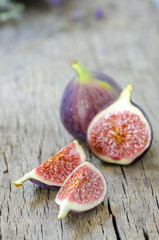 fresh ripe figs