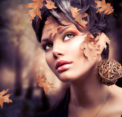 Obraz premium Jesień kobiety mody portret. Spadek