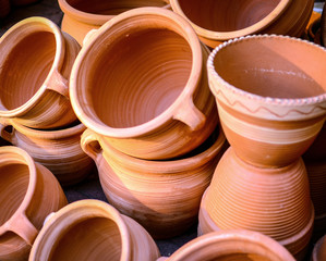 Glazed ceramics or earthenware