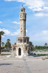 Fototapeta na wymiar Clock Tower jest symbolem Izmirze