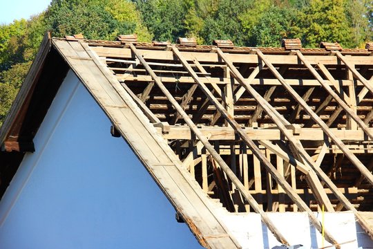 alter dachstuhl abgedeckt III