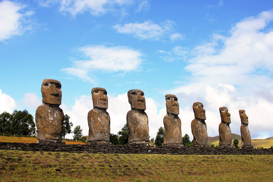 Seven moai platform, Easter Island