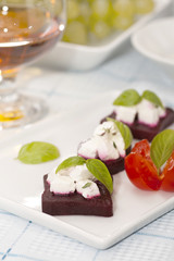 Beetroo canapes