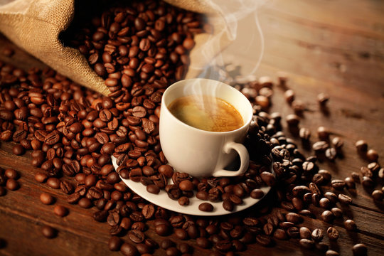 Fototapeta tazzina di caffè fumante