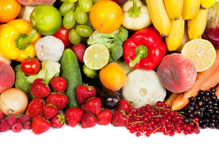 Fototapeta na wymiar Ogromna grupa świeżych warzyw i owoców