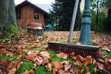 Gartenarbeit im Herbst